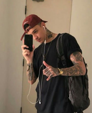 <em><strong>Carlos M.</strong></em>